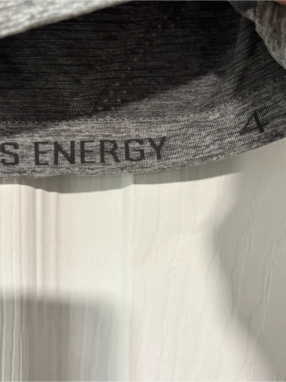 Women's Lululemon Gray Cropped Swiftly Tee Size 4